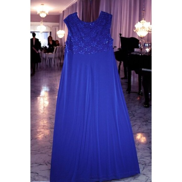 Connected Apparel Royal Blue Lace Gown - Size 14W - Elegant Formal Dress - Picture 2 of 13
